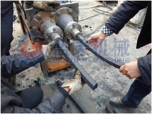 charcoal extruding machine