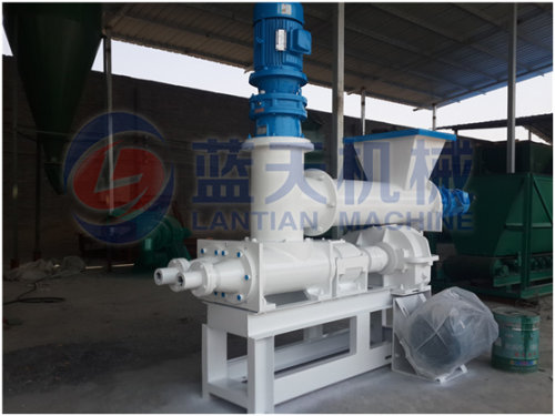 Coal extruding briquette machine